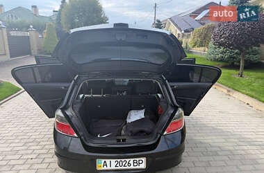 Хэтчбек Opel Astra 2012 в 
