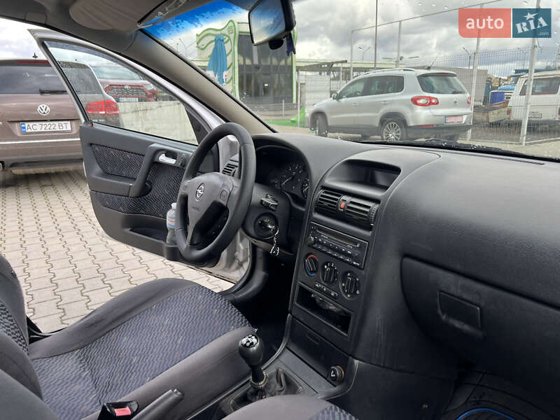 Универсал Opel Astra 2001 в Луцке