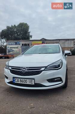 Універсал Opel Astra 2017 в Черкасах