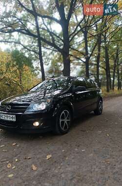 Хэтчбек Opel Astra 2005 в Владимире
