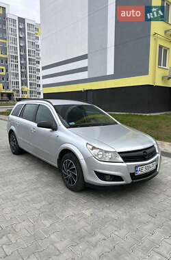 Универсал Opel Astra 2007 в 