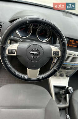 Универсал Opel Astra 2007 в 