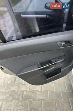 Универсал Opel Astra 2007 в 