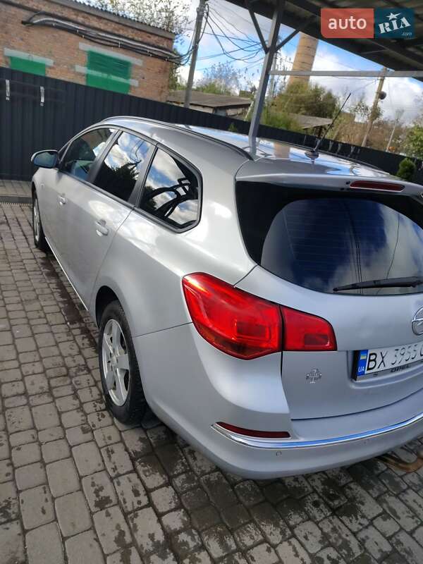 Універсал Opel Astra 2013 в Старокостянтинові фото 4 Універсал Opel Astra 2013 в Старокостянтинові