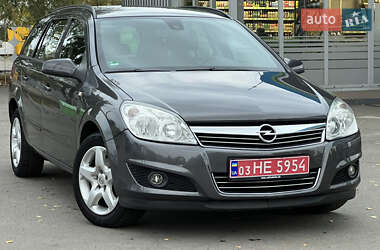 Универсал Opel Astra 2009 в Лубнах