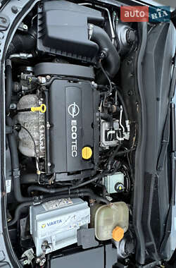 Універсал Opel Astra 2009 в 