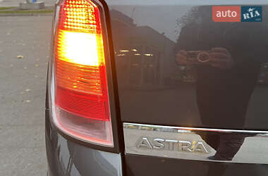 Універсал Opel Astra 2009 в 