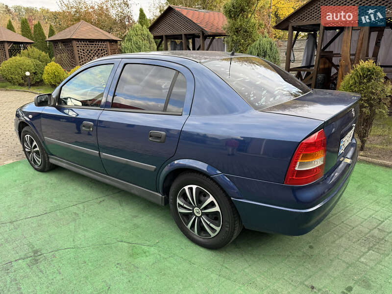 Седан Opel Astra 2004 в Львове фото 4 Седан Opel Astra 2004 в Львове