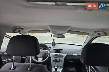 Седан Opel Astra 2012 в 