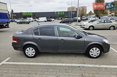 Седан Opel Astra 2012 в 