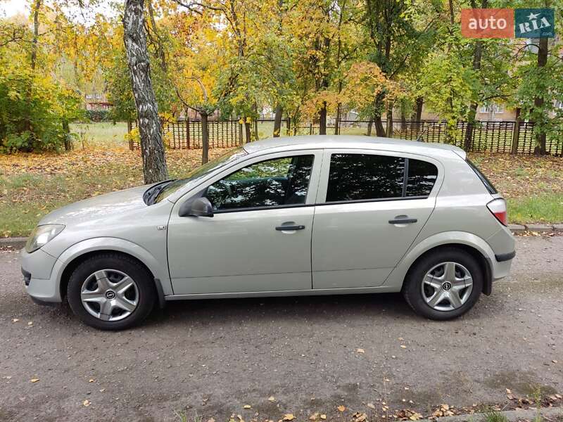 Хэтчбек Opel Astra 2005 в Кропивницком