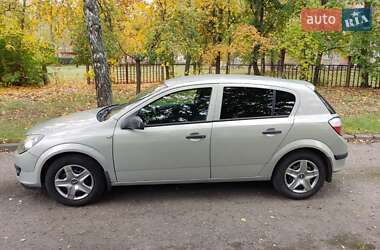 Хетчбек Opel Astra 2005 в 