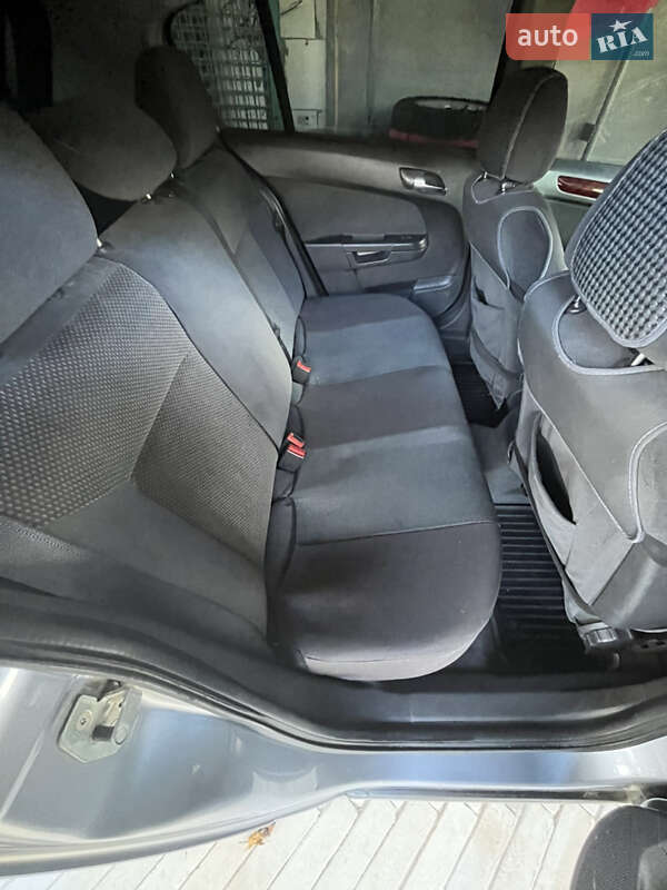 Хетчбек Opel Astra 2004 в Луцьку фото 12 Хетчбек Opel Astra 2004 в Луцьку