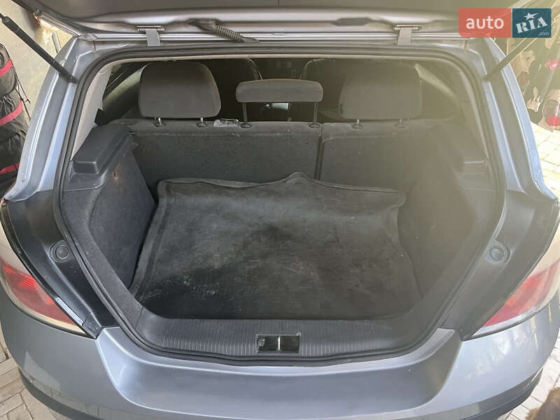 Хетчбек Opel Astra 2004 в Луцьку фото 13 Хетчбек Opel Astra 2004 в Луцьку