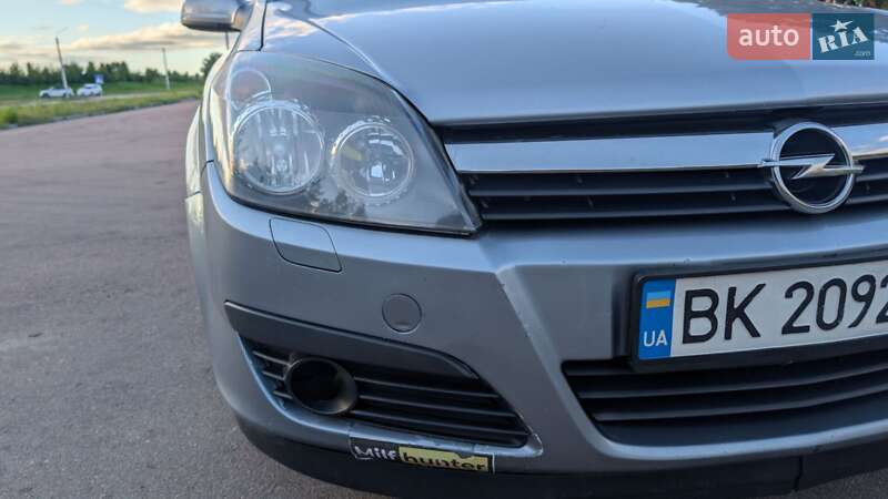 Универсал Opel Astra 2006 в Житомире
