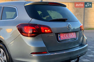 Универсал Opel Astra 2015 в 