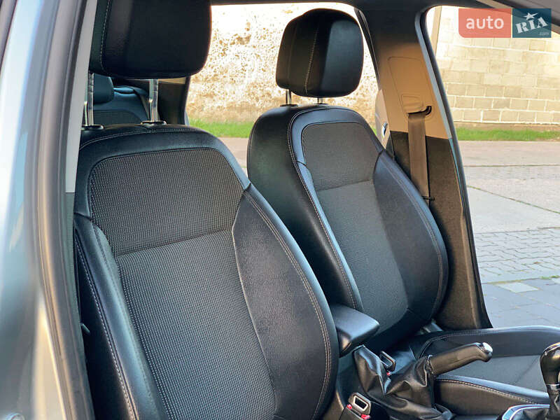 Универсал Opel Astra 2015 в Стрые