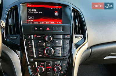 Универсал Opel Astra 2015 в 