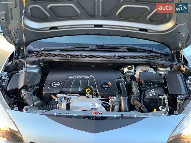 Универсал Opel Astra 2015 в Стрые