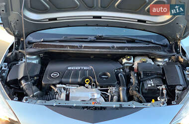 Универсал Opel Astra 2015 в 