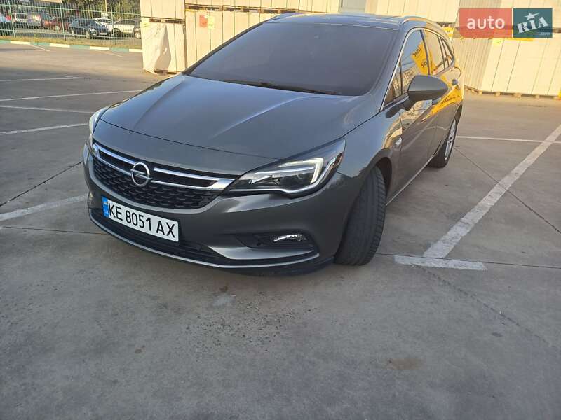 Універсал Opel Astra 2017 в Павлограді