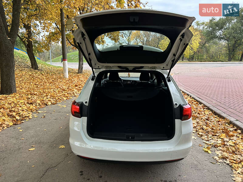 Универсал Opel Astra 2019 в Кропивницком