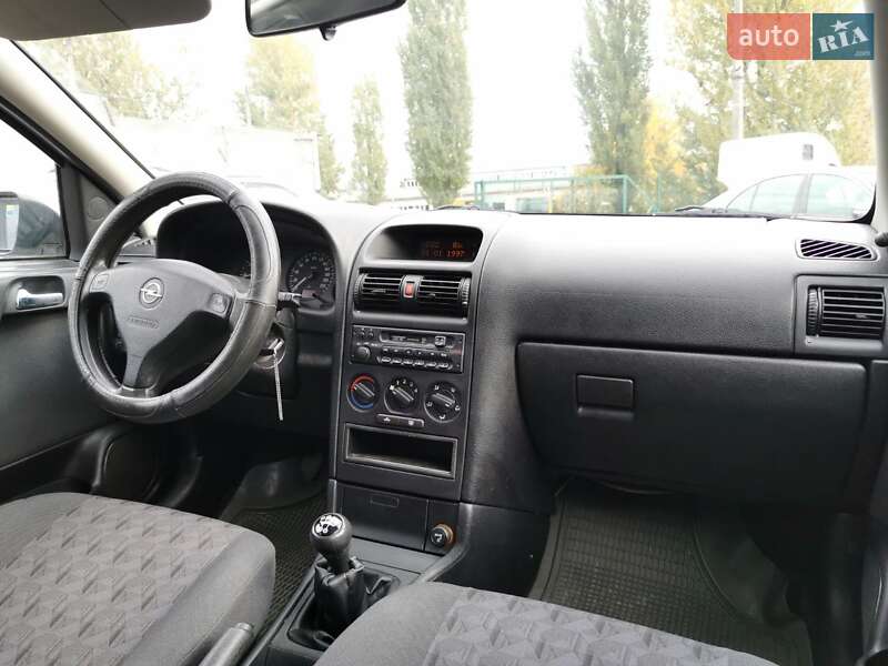 Седан Opel Astra 2001 в Хмельницком