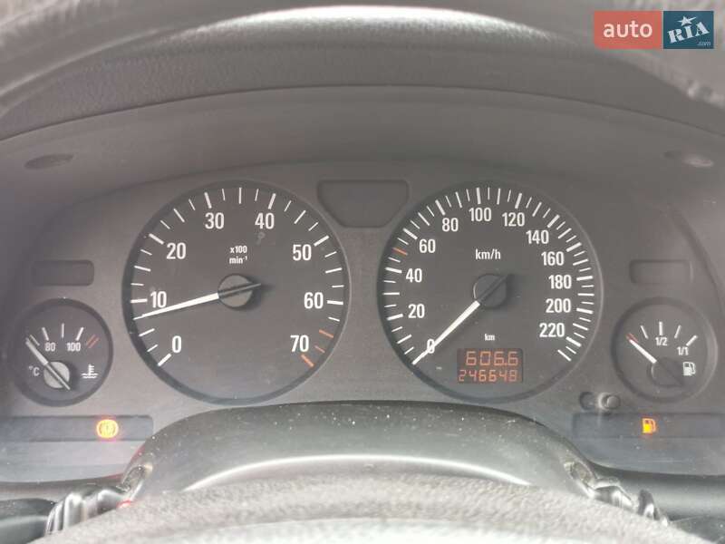 Седан Opel Astra 2001 в Хмельницком