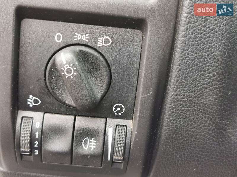 Седан Opel Astra 2001 в Хмельницком