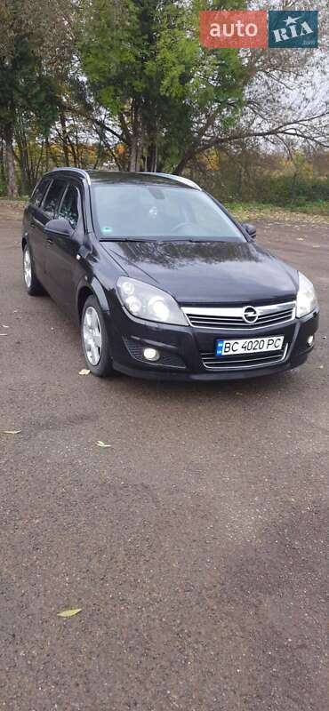 Універсал Opel Astra 2010 в Стрию