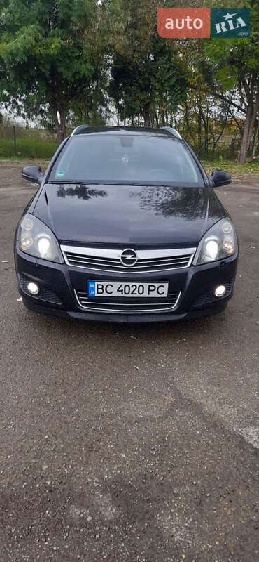 Універсал Opel Astra 2010 в Стрию