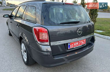 Универсал Opel Astra 2010 в 