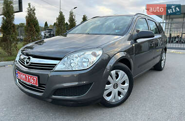 Универсал Opel Astra 2010 в 