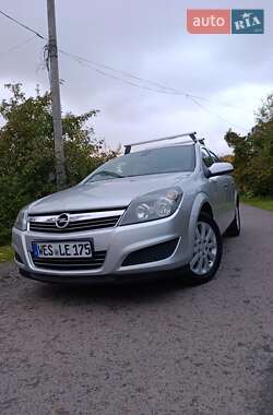 Универсал Opel Astra 2009 в Луцке