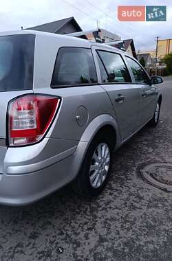 Универсал Opel Astra 2009 в 
