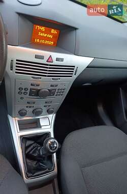 Универсал Opel Astra 2009 в 
