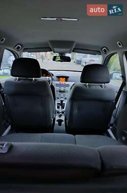 Универсал Opel Astra 2009 в 