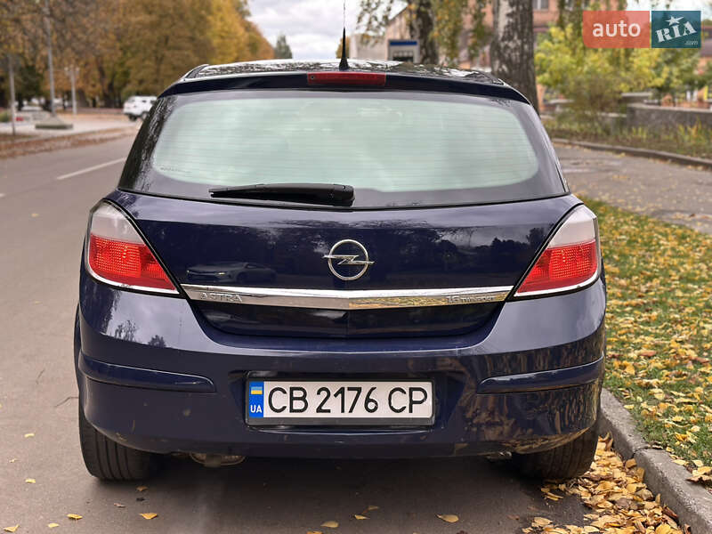 Хэтчбек Opel Astra 2006 в Ромнах фото 5 Хэтчбек Opel Astra 2006 в Ромнах