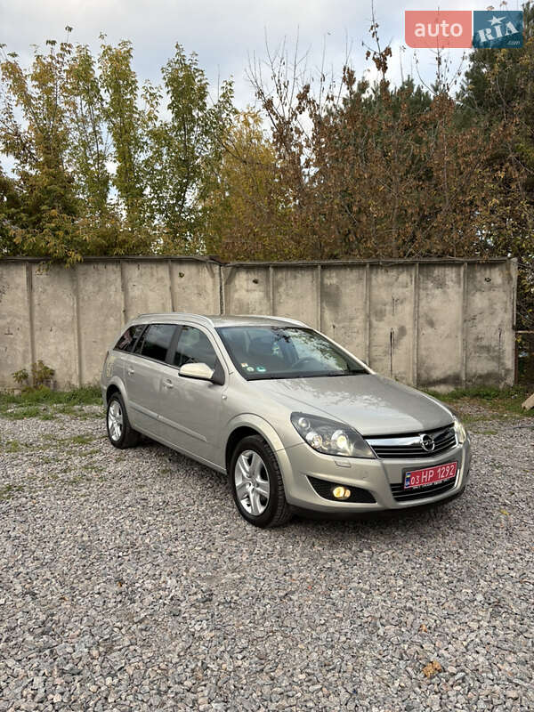 Универсал Opel Astra 2009 в Белой Церкви