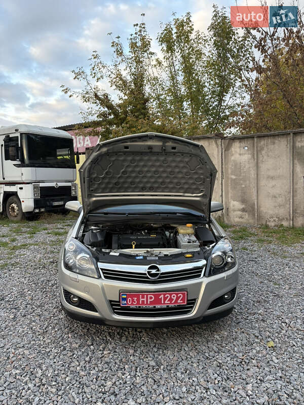 Универсал Opel Astra 2009 в Белой Церкви