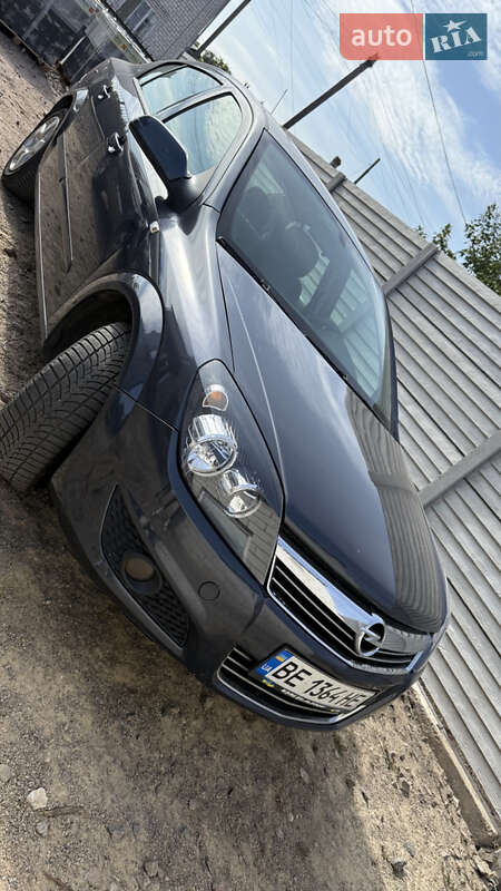 Седан Opel Astra 2008 в Первомайске