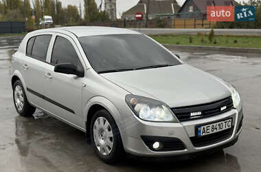 Хэтчбек Opel Astra 2004 в Новом Буге