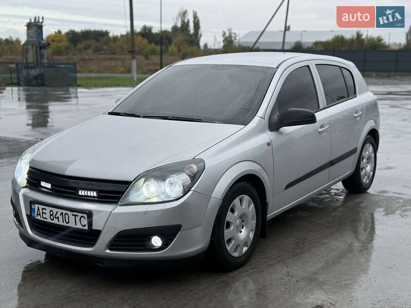 Хэтчбек Opel Astra 2004 в Новом Буге фото 3 Хэтчбек Opel Astra 2004 в Новом Буге