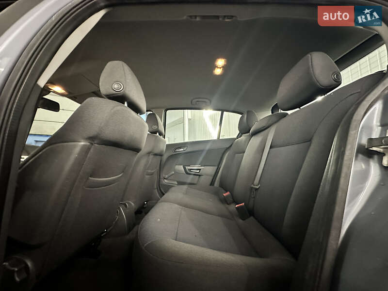 Хэтчбек Opel Astra 2008 в Виннице