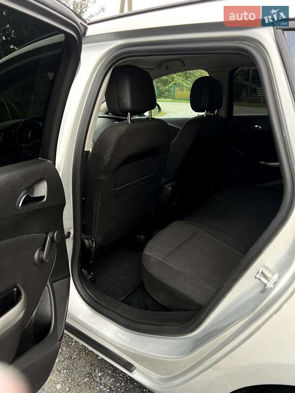 Универсал Opel Astra 2011 в Ровно фото 18 Универсал Opel Astra 2011 в Ровно