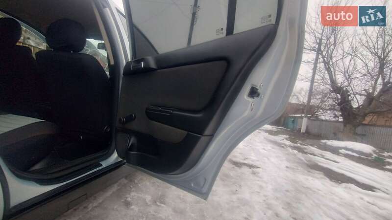 Седан Opel Astra 2004 в Житомире