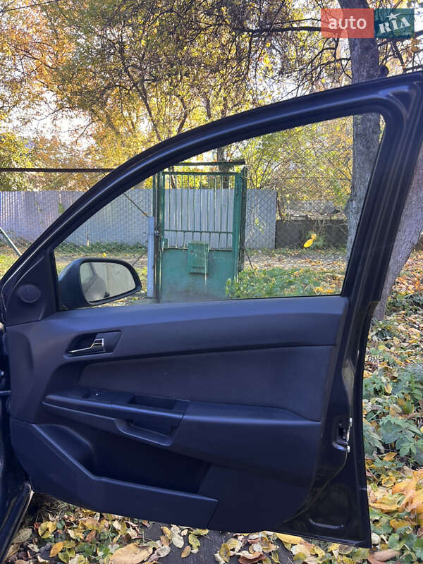 Хэтчбек Opel Astra 2012 в Львове