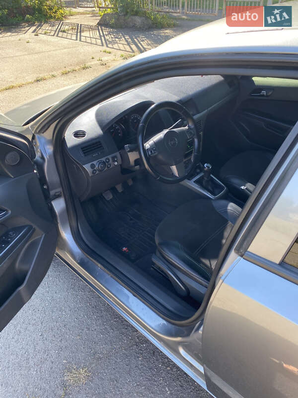 Хетчбек Opel Astra 2006 в Кривому Розі фото 9 Хетчбек Opel Astra 2006 в Кривому Розі