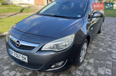 Універсал Opel Astra 2011 в  фото 15 Універсал Opel Astra 2011 в