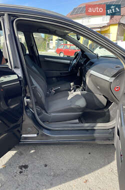 Універсал Opel Astra 2005 в 